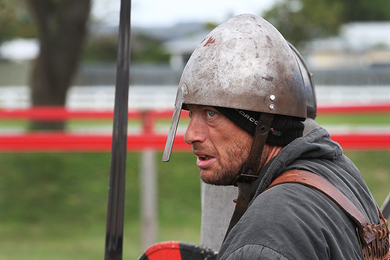 Medieval Market : Swords and Armour : Medieval Fighting : Levin : New Zealand : Richard Moore : Journalist : Photographer :